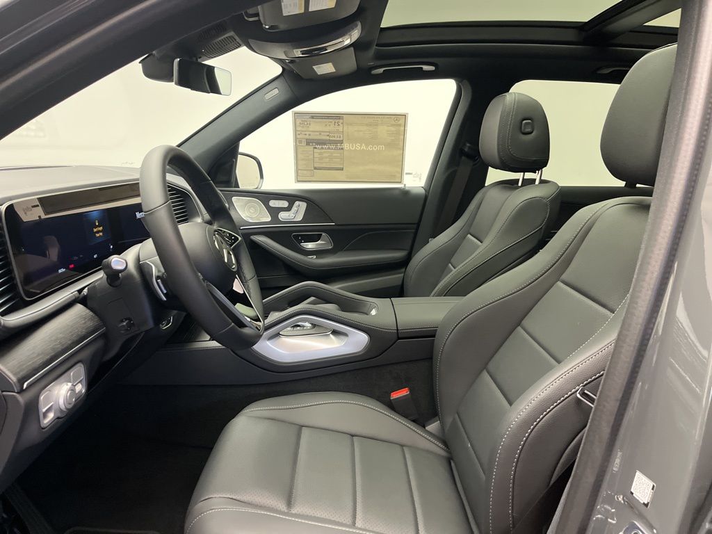 Thumbnail: 2026 Mercedes-Benz GLE - 13