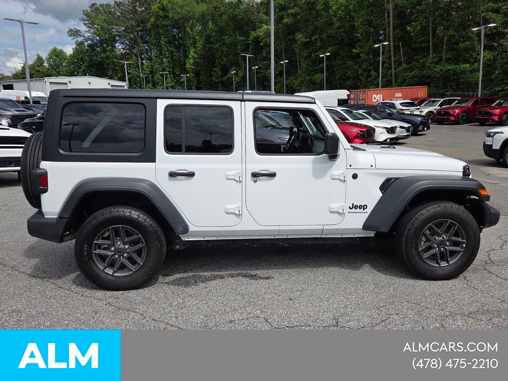 Used 2025 White Jeep Sport S image 15