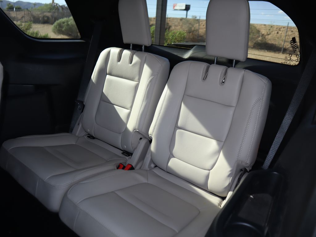 Thumbnail: 2019 Ford Explorer - 11