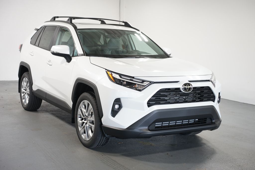 Thumbnail: 2025 Toyota RAV4 - 3
