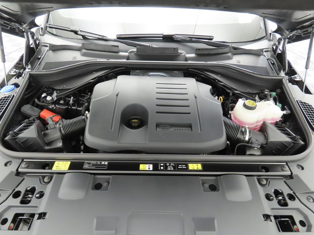 Thumbnail: 2026 Land Rover Range Rover Sport - 29