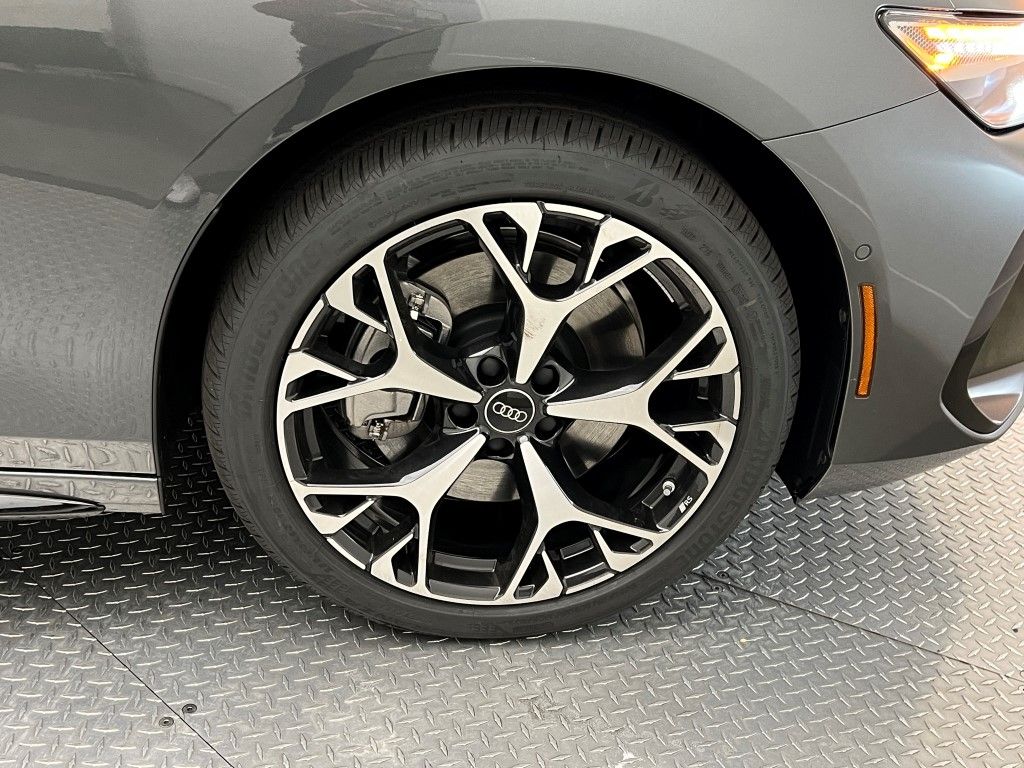 Thumbnail: 2026 Audi A6 - 12