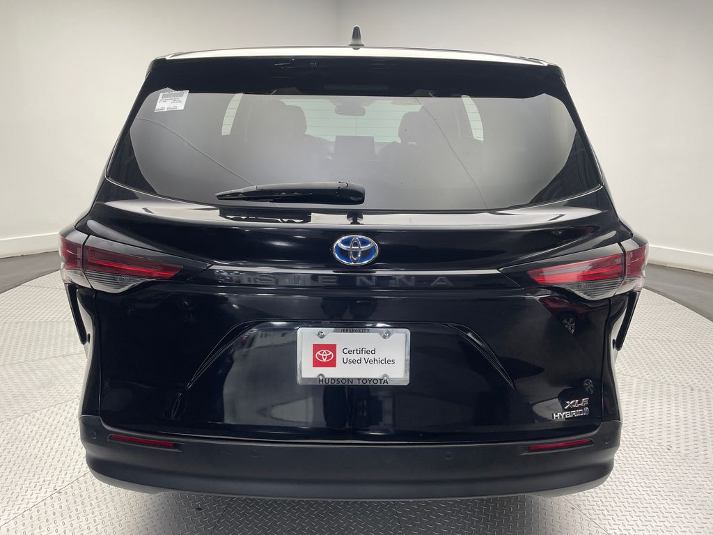 Thumbnail: 2022 Toyota Sienna - 6