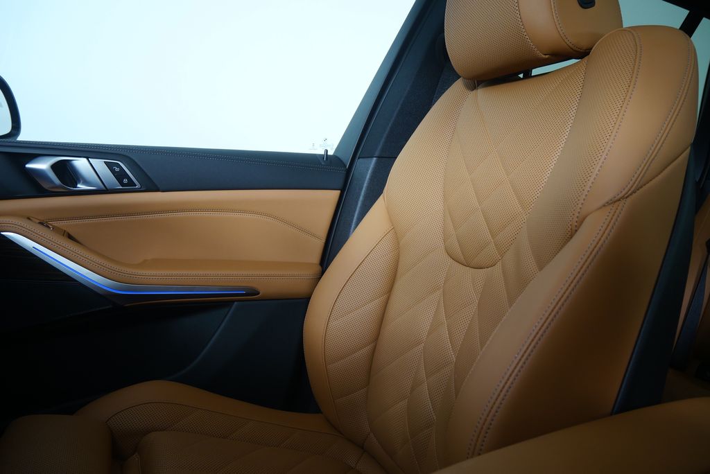 Thumbnail: 2023 BMW X5 - 27