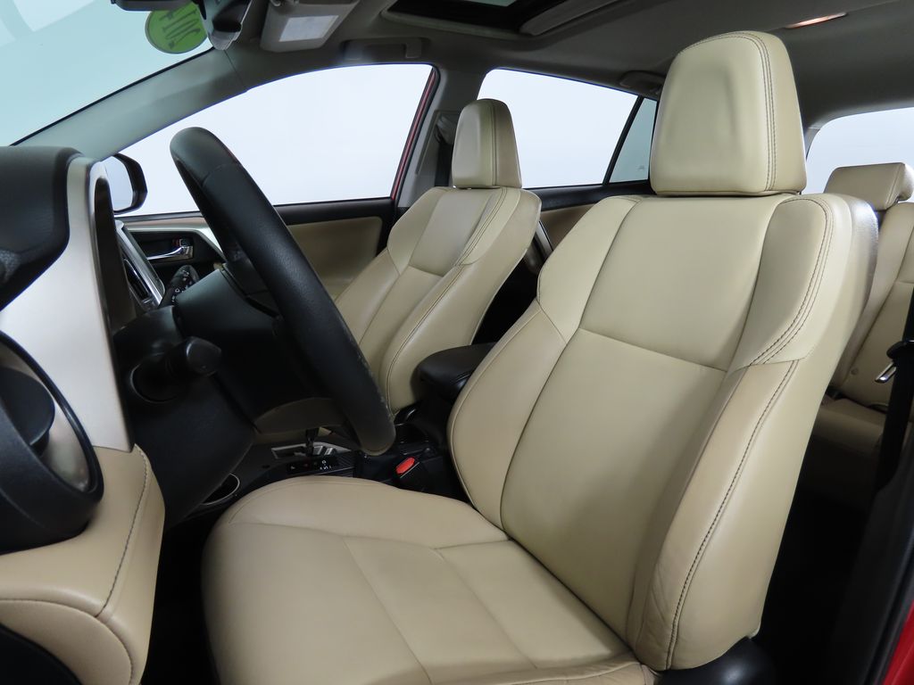 Thumbnail: 2014 Toyota RAV4 - 29
