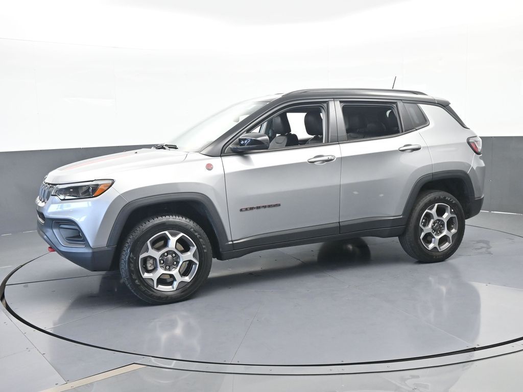 Used 2022 Billet Silver Metallic Clearcoat Jeep Trailhawk image 2