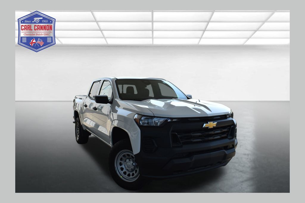 Summit White 2026 Chevrolet Colorado Pickup Truck Four-Wheel Drive 8-Speed Automatic