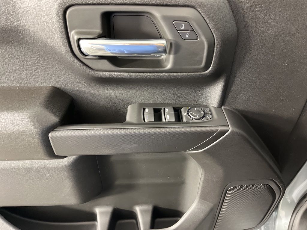 Thumbnail: 2026 Chevrolet Silverado 1500 - 27