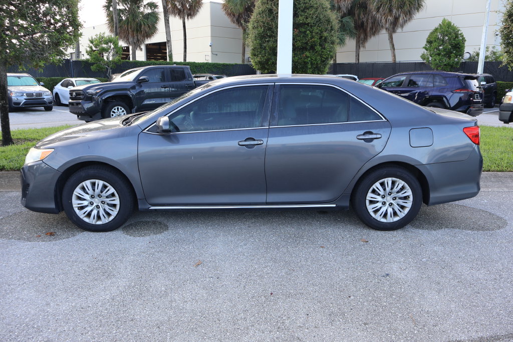 Thumbnail: 2012 Toyota Camry - 6