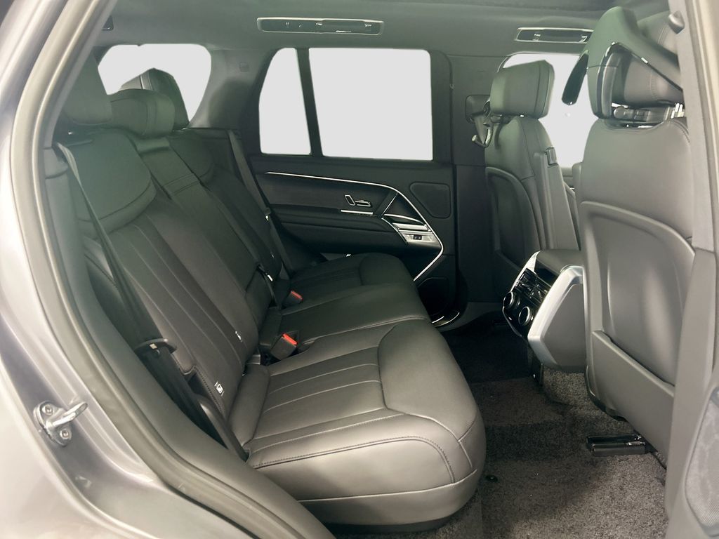 Thumbnail: 2026 Land Rover Range Rover - 21