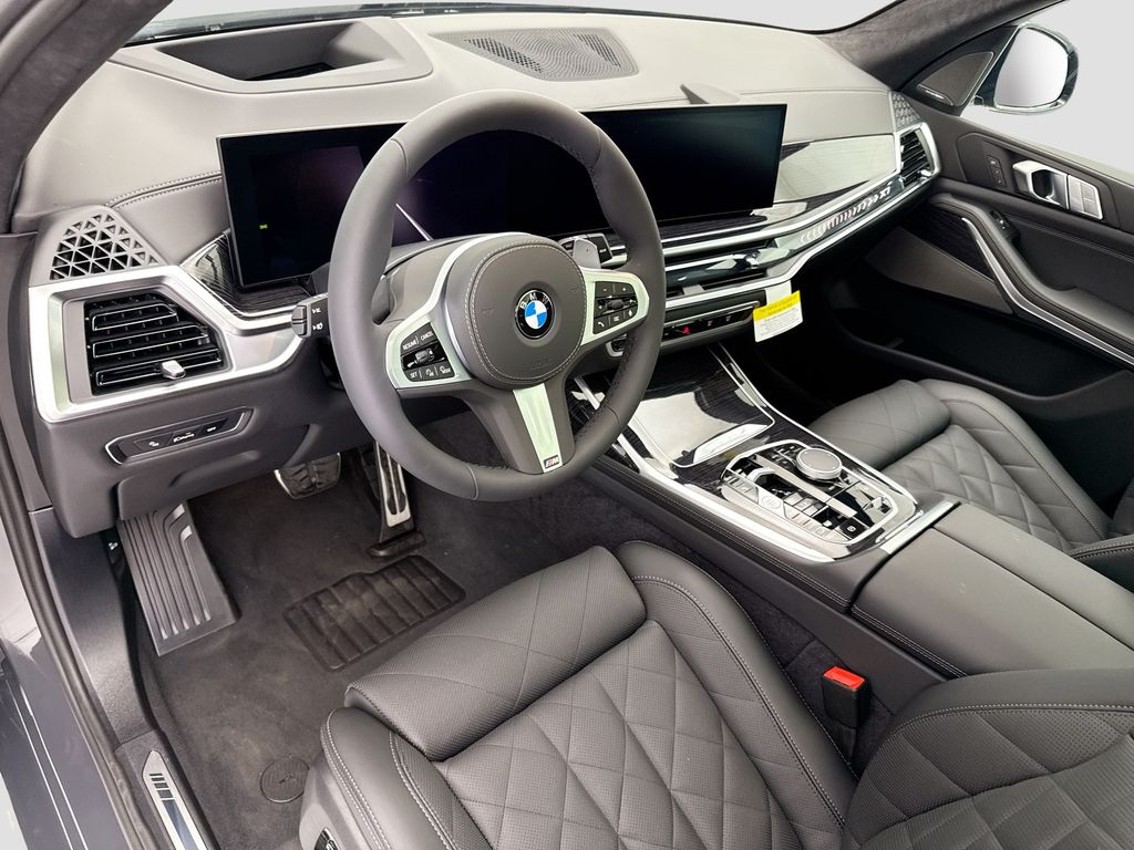 Thumbnail: 2027 BMW X7 - 9