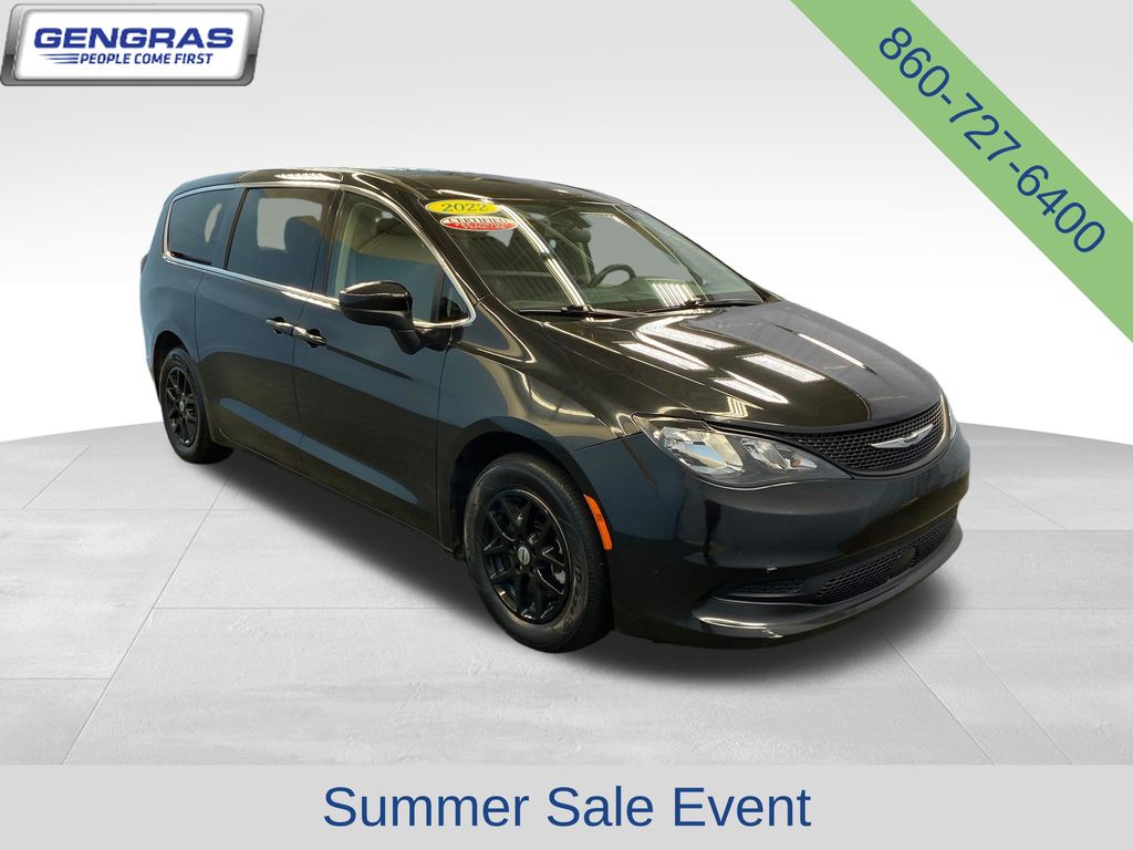 Brilliant Black Crystal Pearlcoat 2022 Chrysler Voyager LX FWD Minivan Front-Wheel Drive 9-Speed Automatic