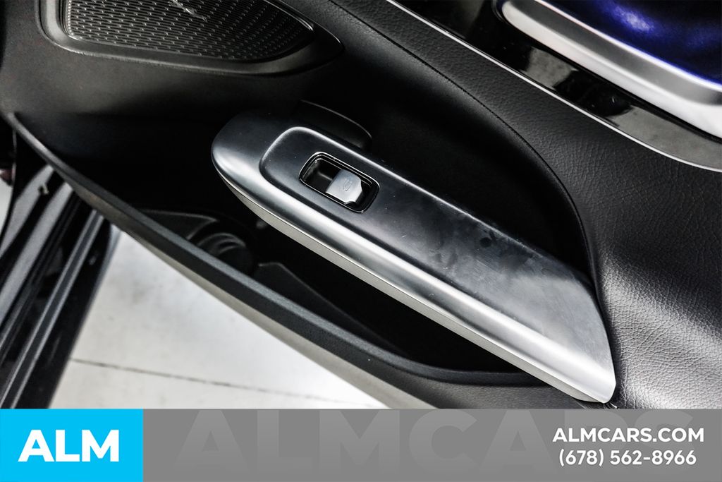 Used 2024  Mercedes-Benz C 300 image 38