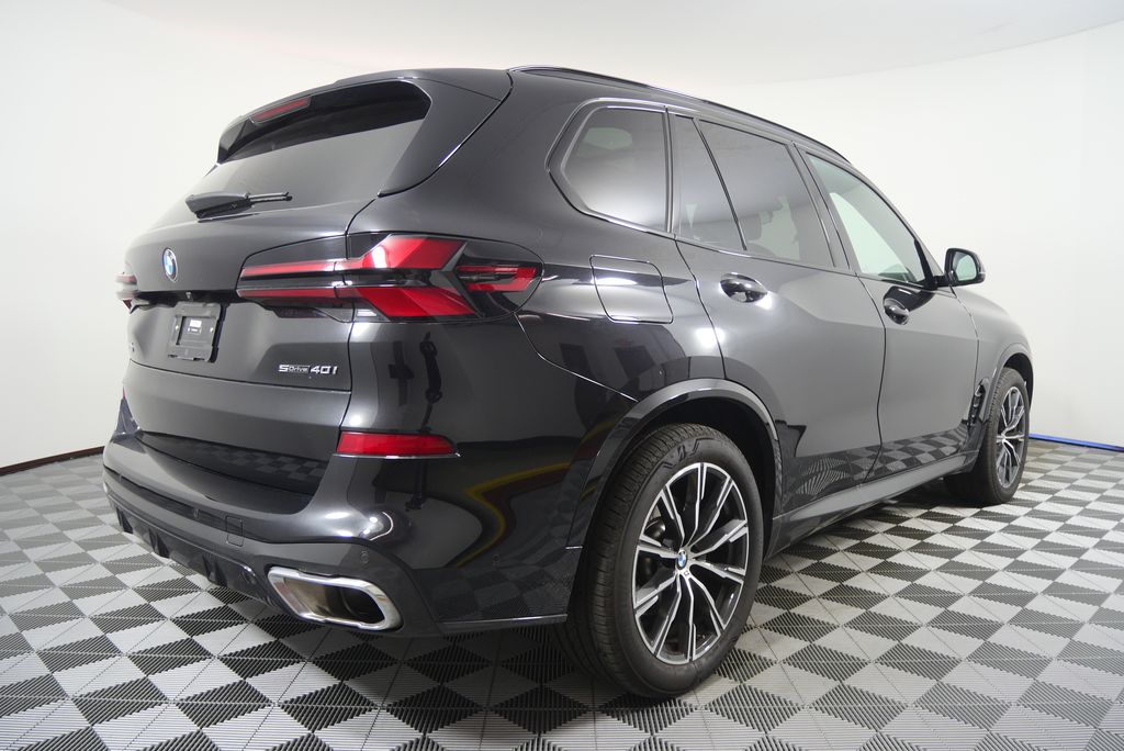 Thumbnail: 2026 BMW X5 - 3