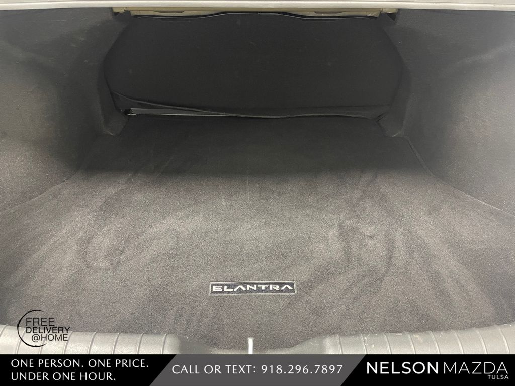 Used 2022 Black Hyundai SEL image 36