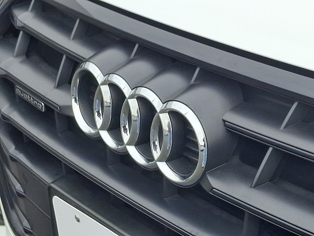 Thumbnail: 2020 Audi Q5 - 31