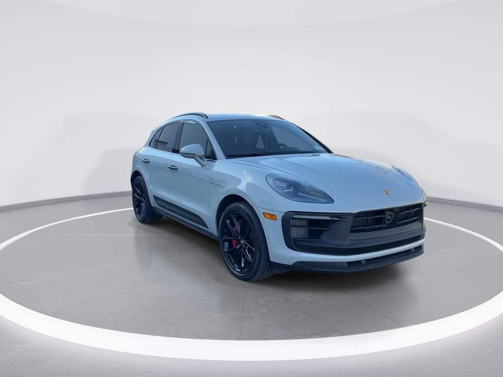 Thumbnail: 2024 Porsche Macan - 2