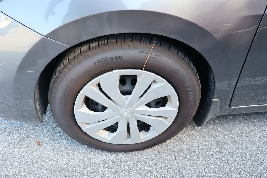 Thumbnail: 2021 Nissan Versa - 4