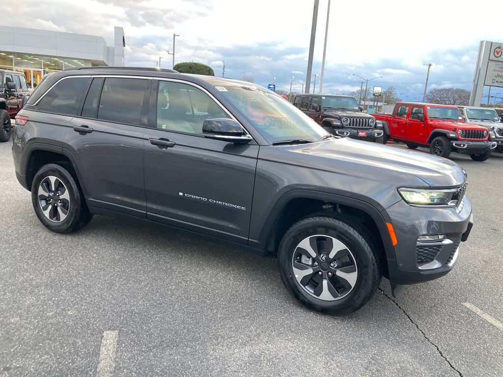 New 2024 Gray Jeep 4xe image 8