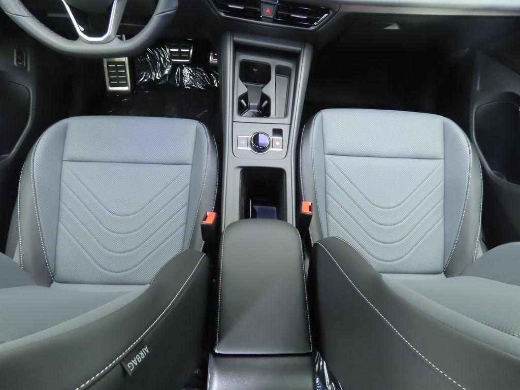 Thumbnail: 2026 Volkswagen Tiguan - 16