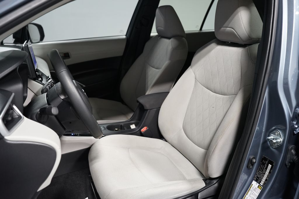 Thumbnail: 2025 Toyota Corolla Cross - 26