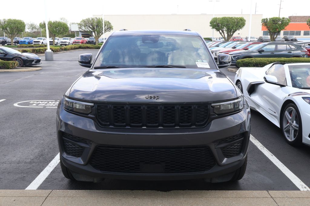 Thumbnail: 2023 Jeep Grand Cherokee - 2