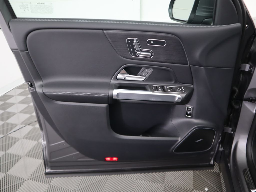 Thumbnail: 2025 Mercedes-Benz GLB - 26