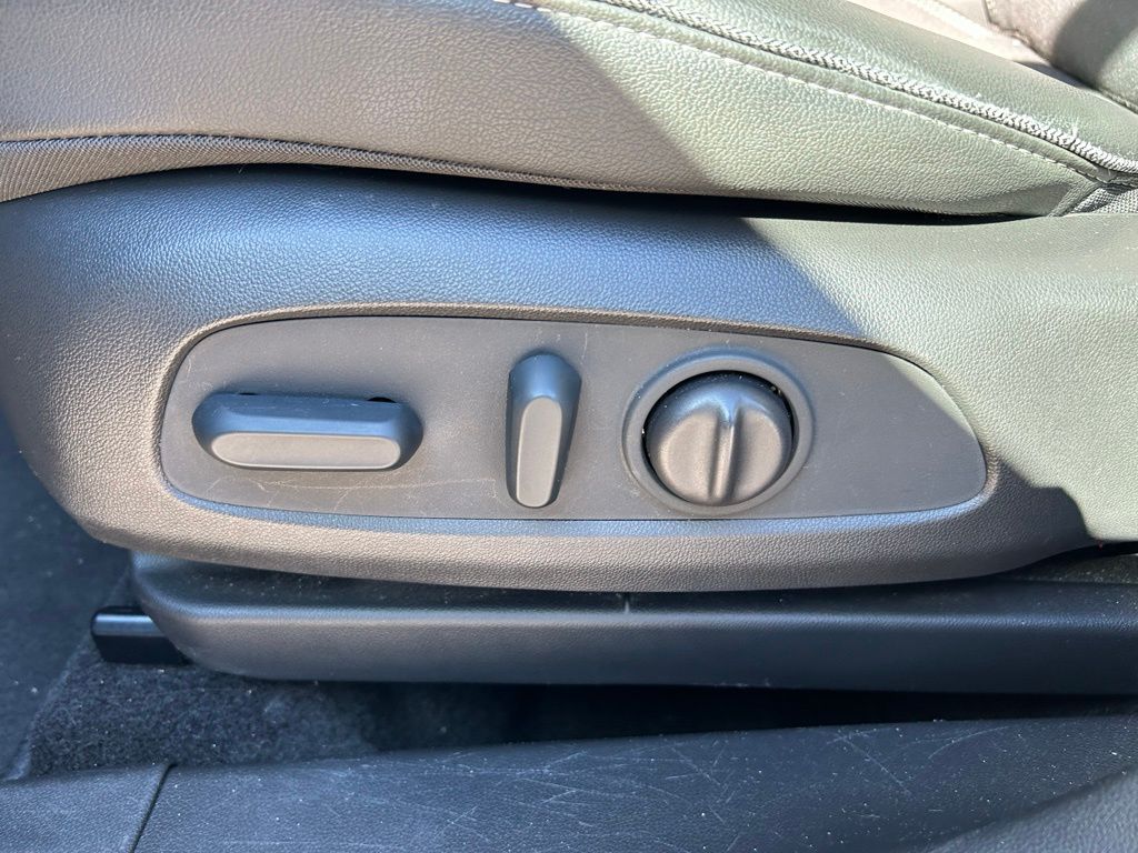 Thumbnail: 2023 Buick Encore GX - 16