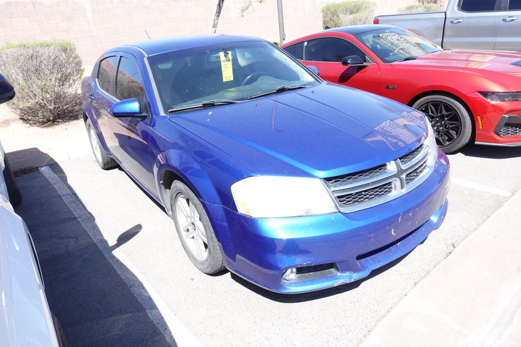 2013 Dodge Avenger's photo