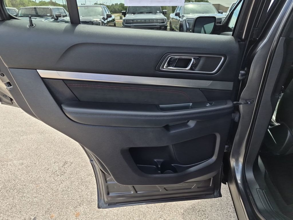 Used Car 2018 Ford Explorer  Xlt For Sale Under $15,000 In Austin, Texas
