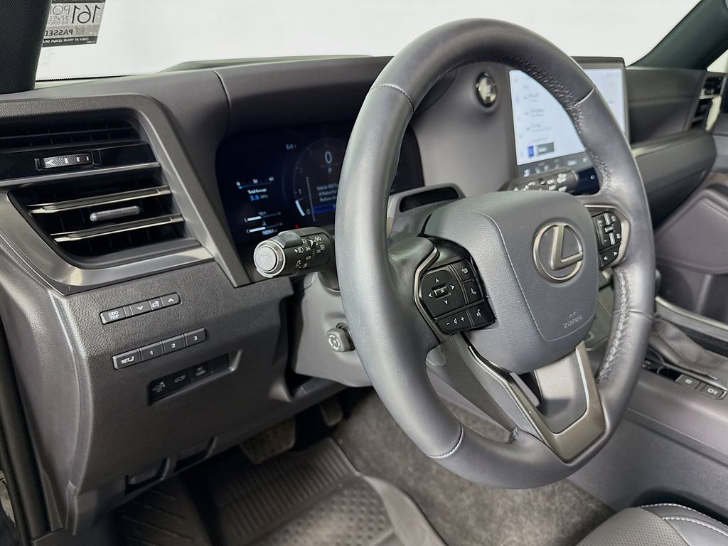 Thumbnail: 2024 Lexus GX - 9