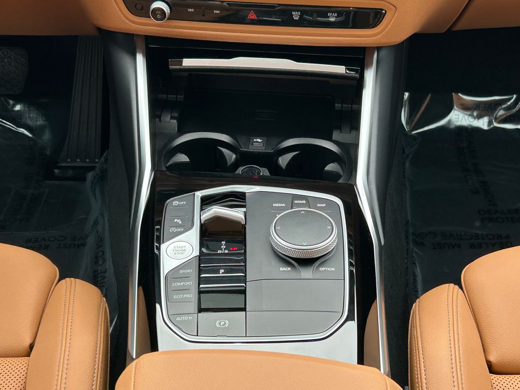 Thumbnail: 2024 BMW 3 Series - 27