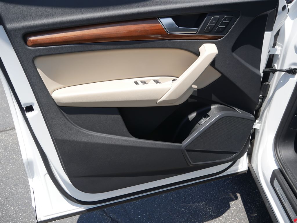 Thumbnail: 2022 Audi Q5 - 15