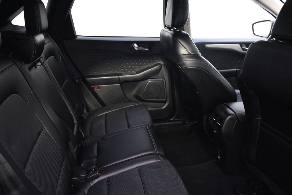 Used 2020 Black Ford SEL image 17