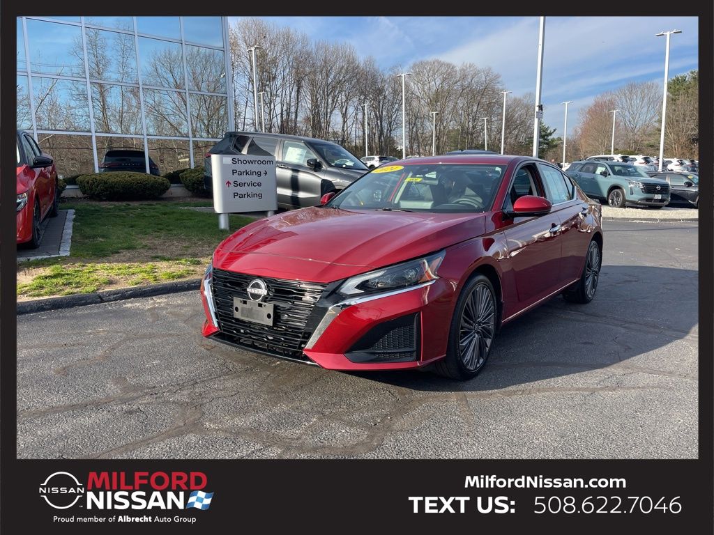 Red (Scarlet Ember) 2024 Nissan Altima 2.5 SL AWD Sedan All-Wheel Drive Continuously Variable Transmission