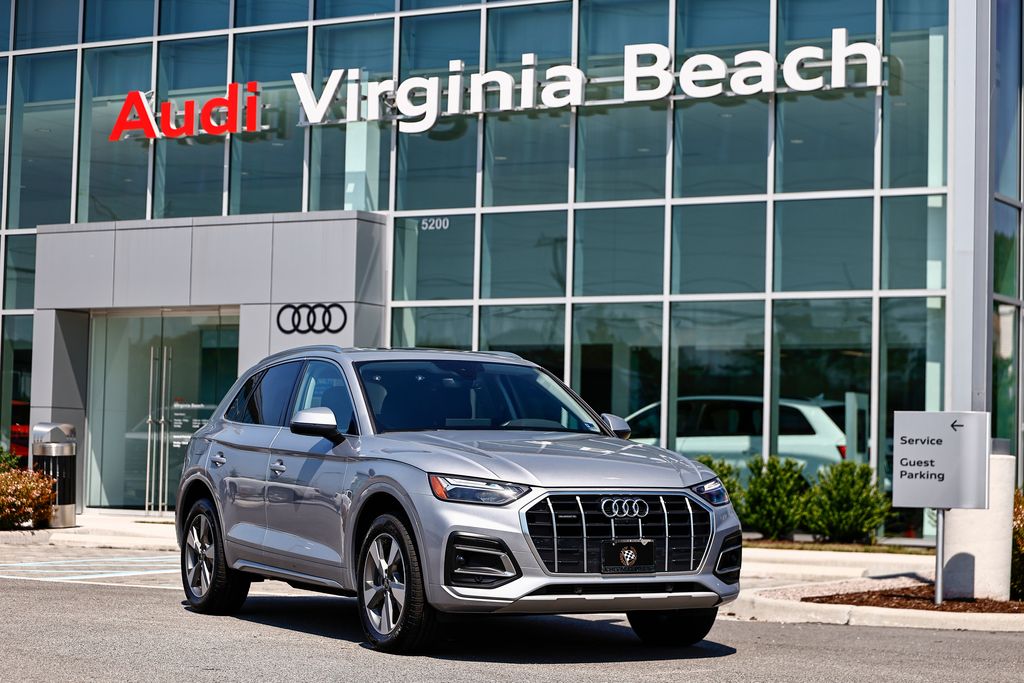 Florett Silver Metallic 2023 Audi Q5 SUV / Crossover All-Wheel Drive 7-Speed Automatic