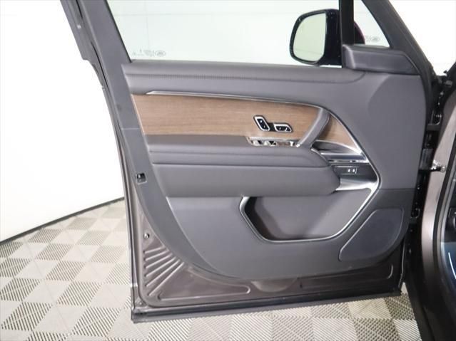 Thumbnail: 2026 Land Rover Range Rover - 26