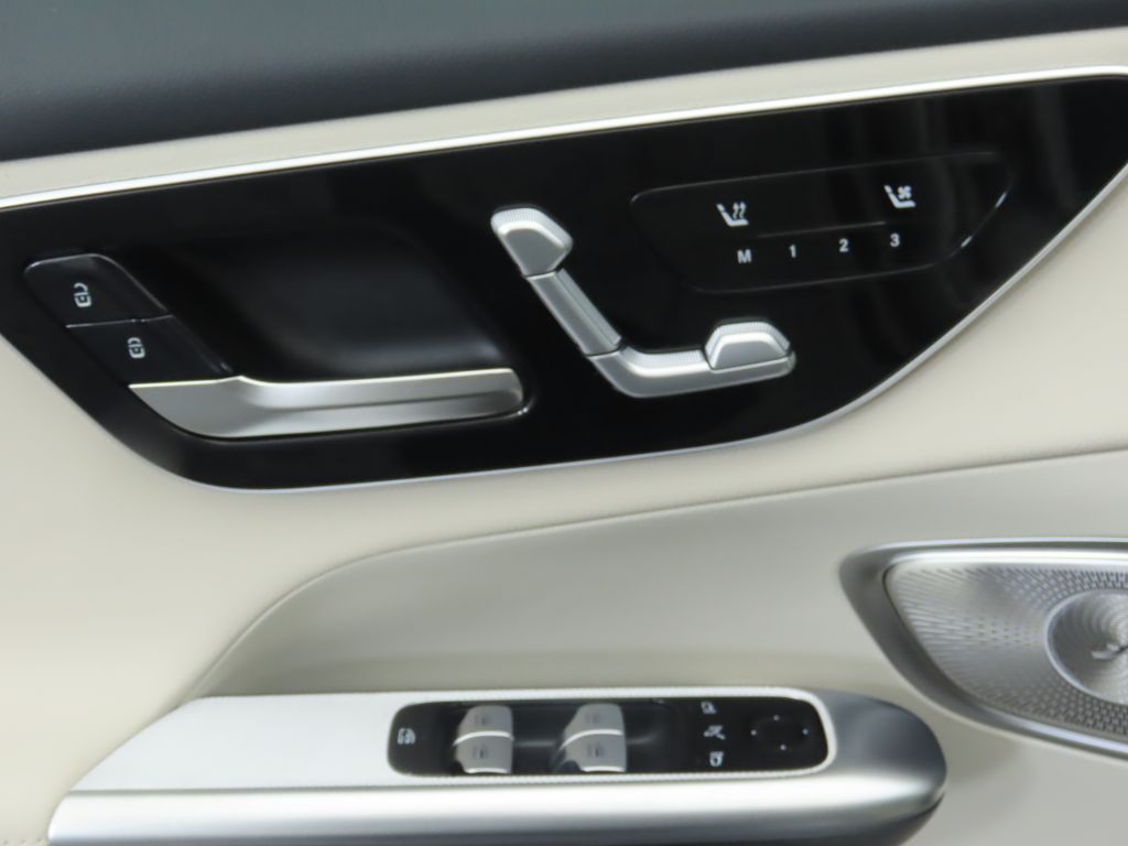 Thumbnail: 2026 Mercedes-Benz GLC - 25