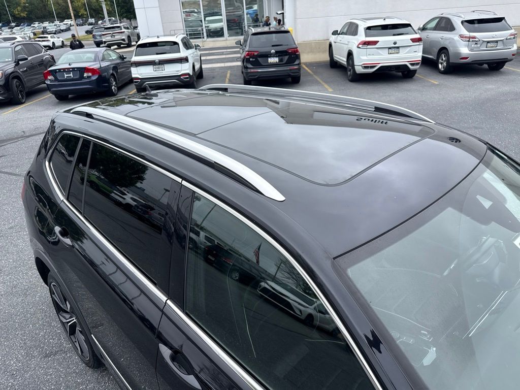 2023 Volkswagen Tiguan 2.0T SEL R-Line - 5