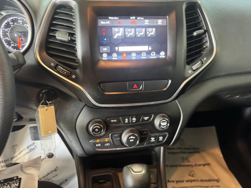 Used 2019 Jeep Cherokee SUV