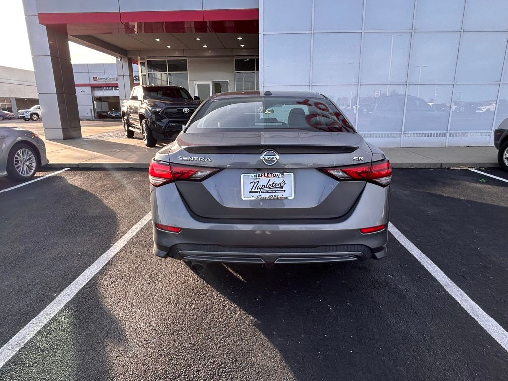 2021 Nissan Sentra SR 4