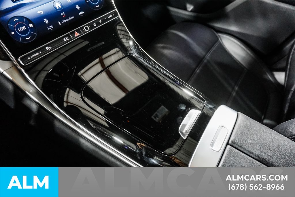 Used 2025 White Mercedes-Benz GLC 300 image 32