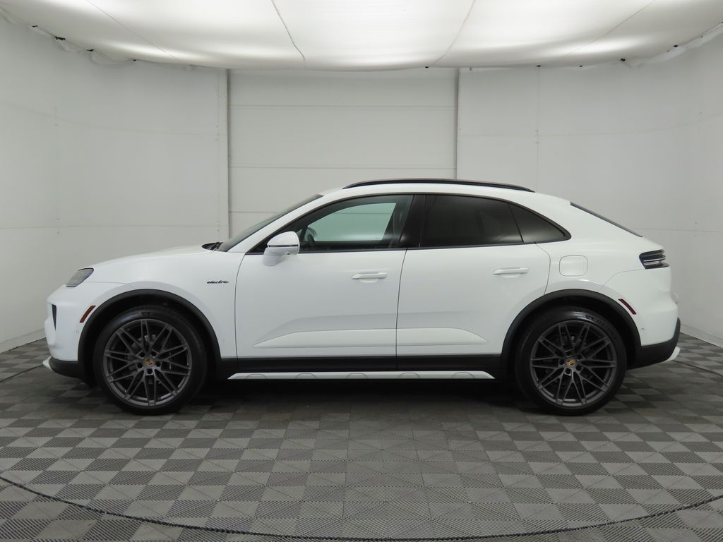 Thumbnail: 2025 Porsche Macan - 2