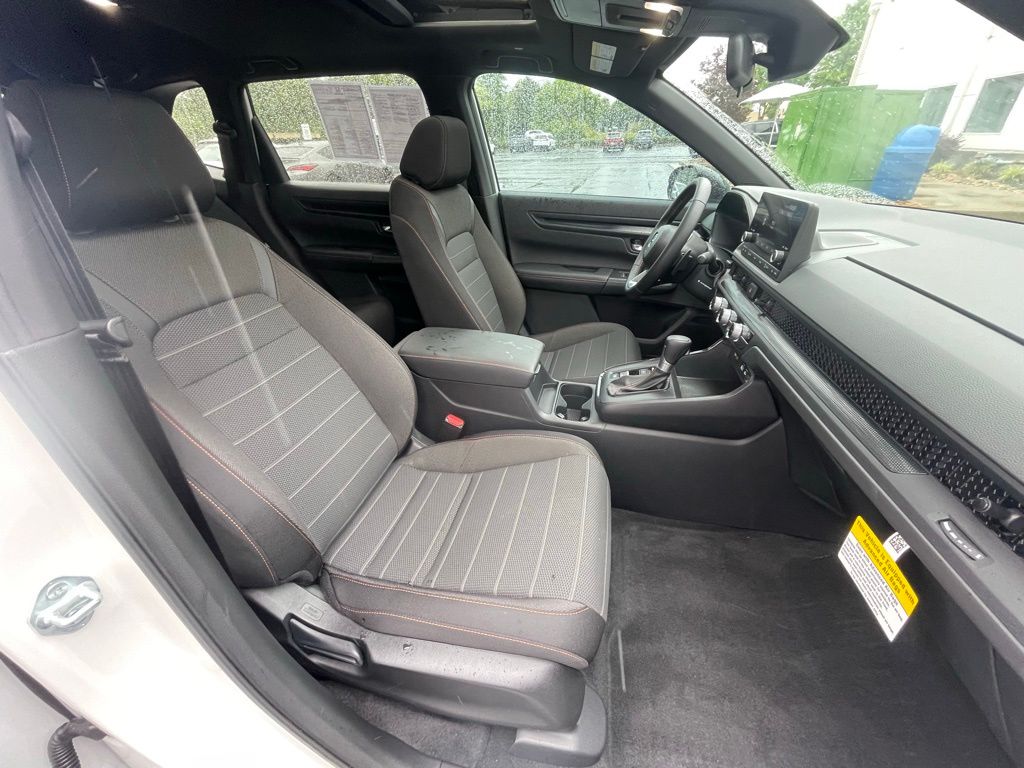 2025 Honda CR-V Sport 32