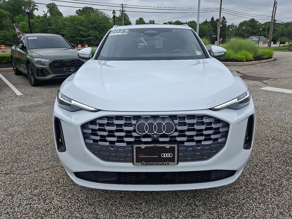 Thumbnail: 2025 Audi Q5 - 2