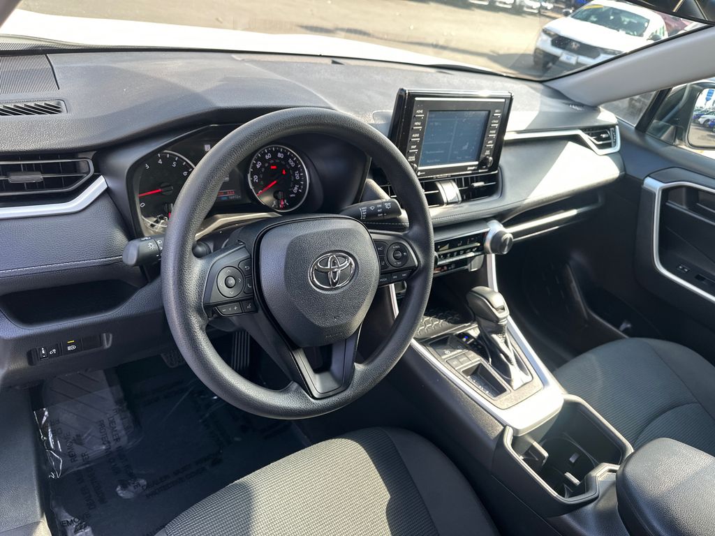 2022 Toyota RAV4 LE 15