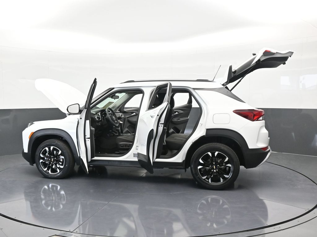 Used 2022 Summit White Chevrolet LT image 38