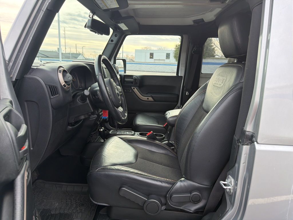 Thumbnail: 2017 Jeep Wrangler - 15