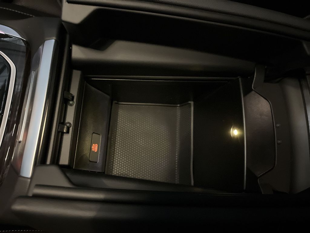 Thumbnail: 2026 BMW X5 - 21