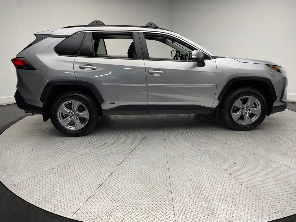 2023 Toyota RAV4 XLE 4